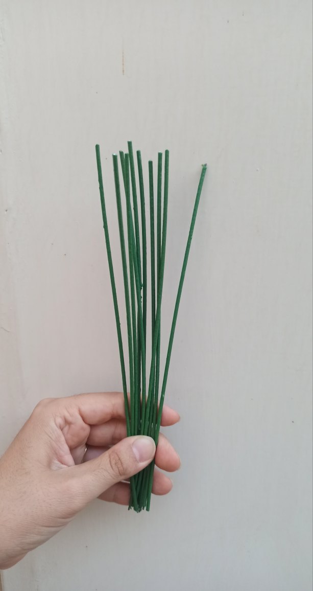ساقه گل مصنوعی ۲۵ سانتی ۱۰ عددی سیم گلسازی